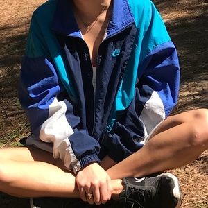 Blue colorblock?? vintage nike windbreaker